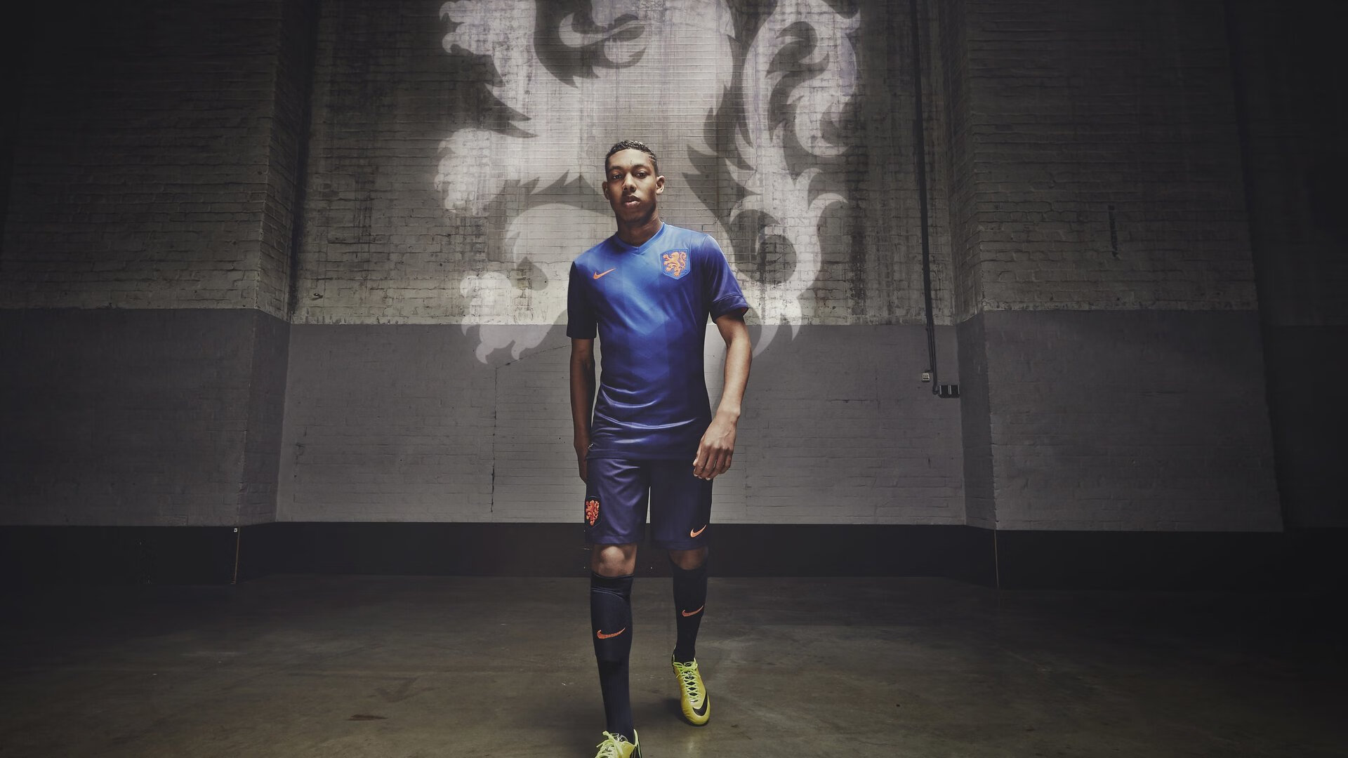 开云体育中国-福克斯之夜，欧冠决赛的隐形主宰与命运转折点