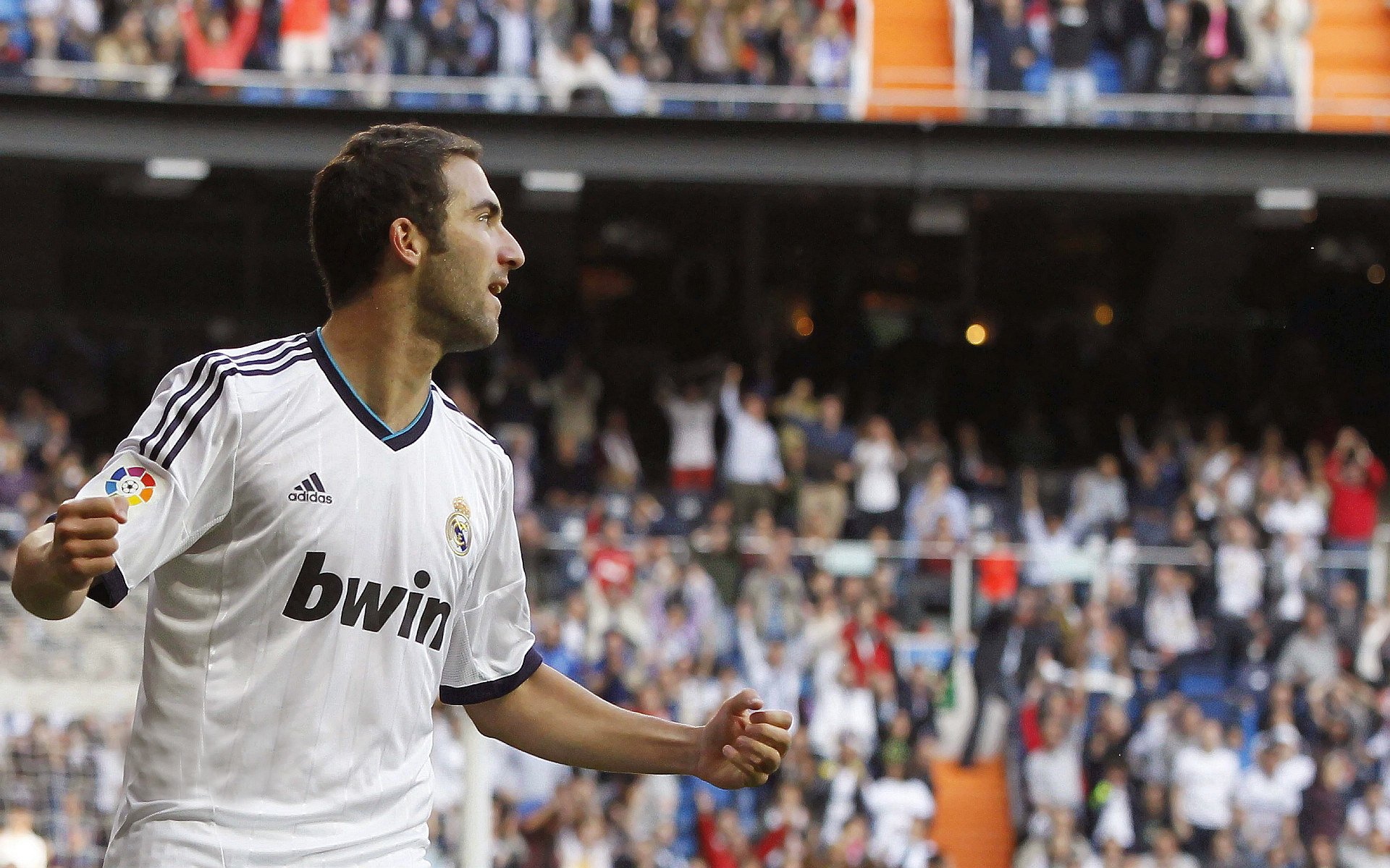 阿拉巴爆发，莱比锡红牛强行终结瑞典童话