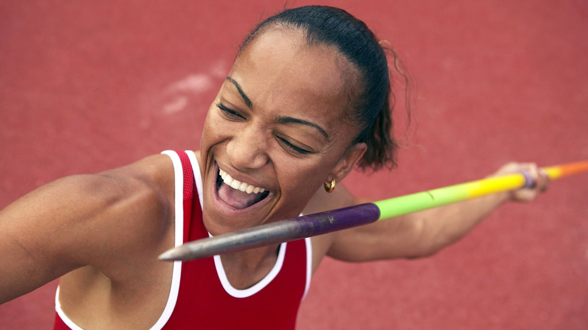 当高卢雄鸡轻取三狮军团，梅西在另一片赛场点燃传奇